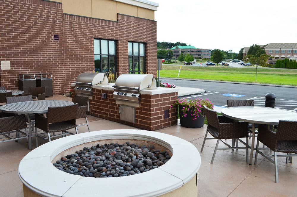 Towneplace Suites By Marriott Harrisburg West/Меканиксберг Экстерьер фото
