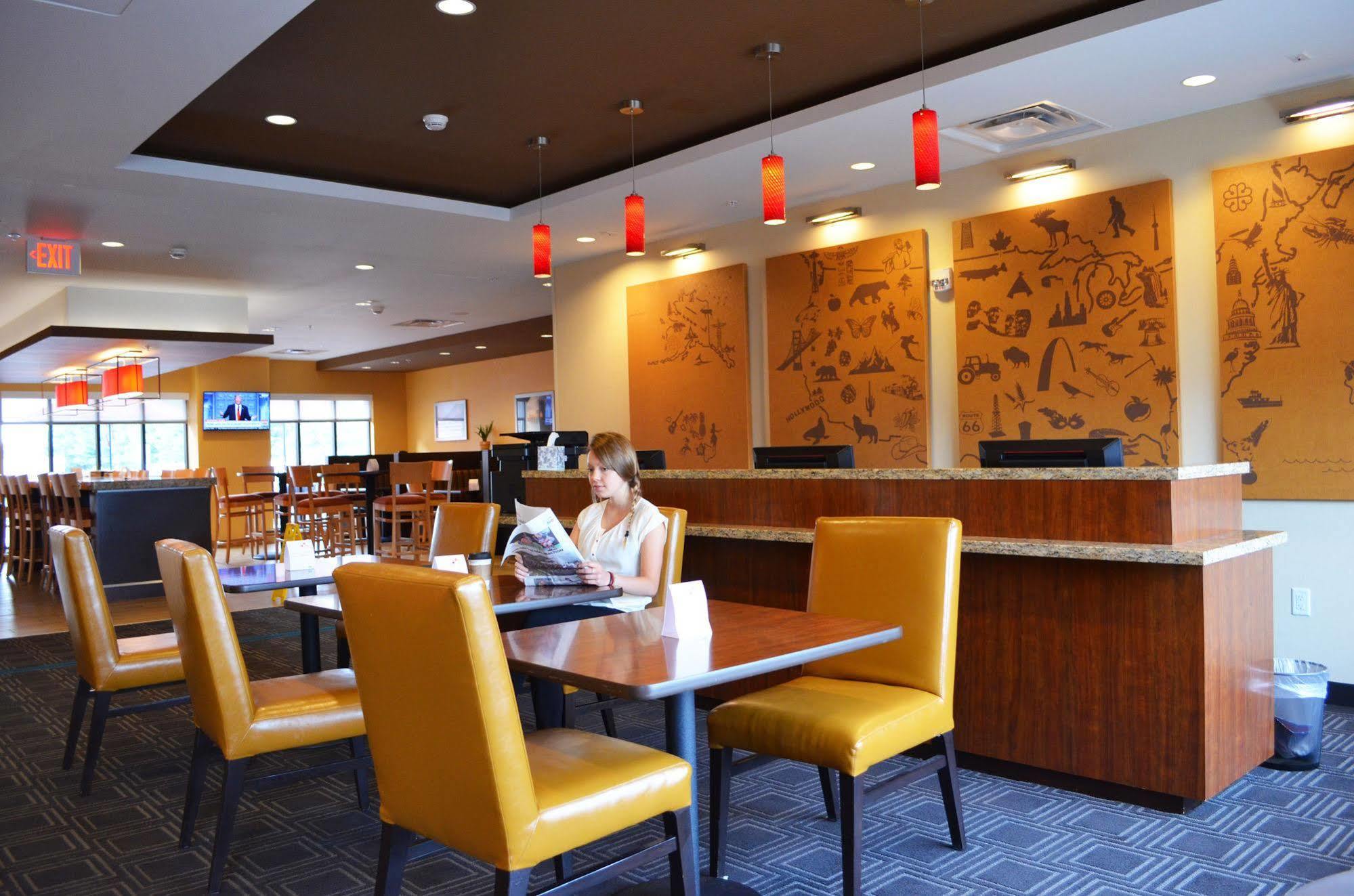 Towneplace Suites By Marriott Harrisburg West/Меканиксберг Экстерьер фото